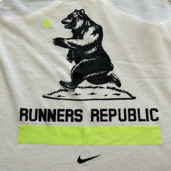 Nike Dri-fit top, white, size medium - Picture 4 of 4